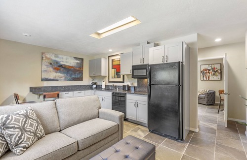Lake Hughes Apartment | Lake Hughes Apartment Unit A