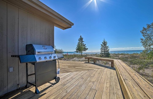 De Tour Village Cottage | Lake Huron Home w/Direct Beach Access!