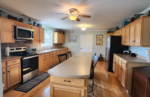 Benton House | Lake it Easy at Kentucky Lake