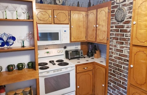 Salem House | Lake Jocassee ~ Easy Lake Access ~ Loved By Our Guests ~ Pet Friendly