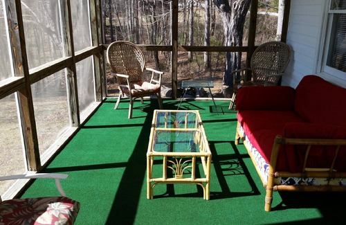 Salem House | Lake Jocassee ~ Easy Lake Access ~ Loved By Our Guests ~ Pet Friendly