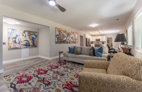 Dawsonville House | Lake Lanier Hideaway: Modern Private Retreat with Stunning views.