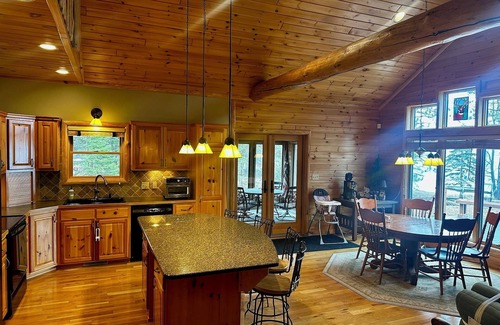 Hayward Cabin | Lake LCO in Hayward, level southwest facing lake lot, 4 bedroom cabin