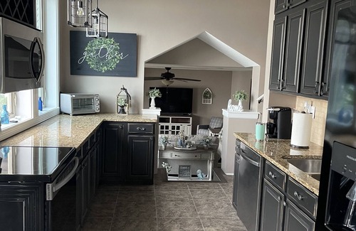 Gilbertsville House | Lake life at its best, Home on Ky Lake. Amazing Sunrises! Near Moors Resort.