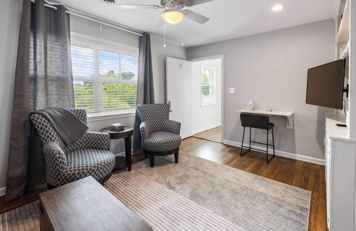 Acworth Apartment | Lake Life D - 2 Bdrm Sleeps 4 | 5 Min Walk to Beach & Dwntwn Acworth | 10 Min to Lake Point Sports