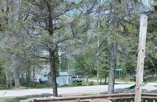 Shawano House | Lake Life Getaway! Campfires & s'mores. Grillouts and Lake views