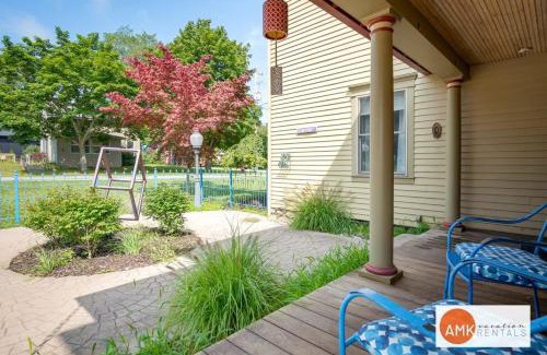 Douglas House | Lake Life Getaway - Condo near downtown!