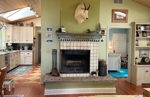 Lake Mills House | Lake Living at it's best!