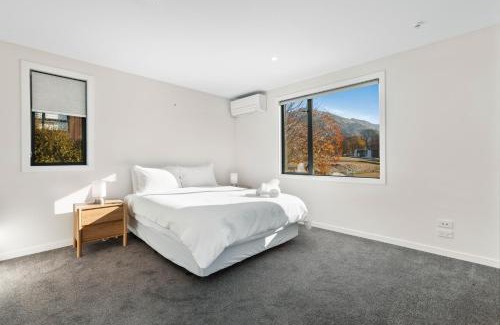 Wanaka House | Lake Living That Wanaka Tree