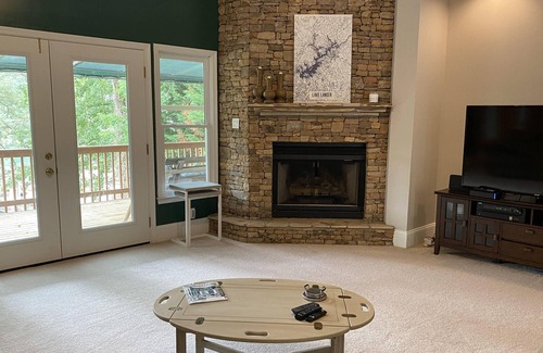 Cumming House | Lake Living with Private Slip and Beach