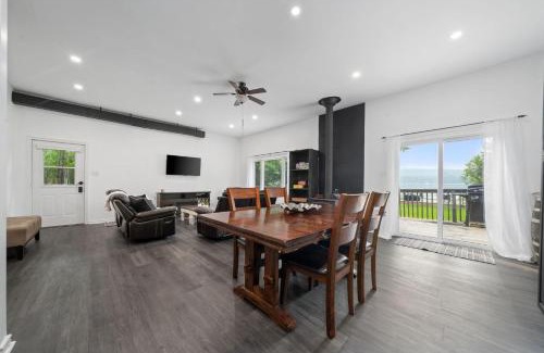 Quinte West House | Lake lodge 6