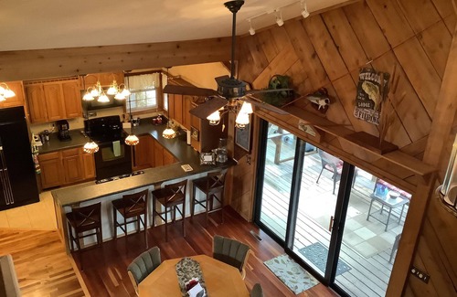 Grove Cabin | Lake lodge with Grand Lake views close to marina and Honey Creek Hive Mini Golf