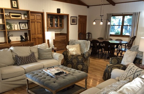 Alexander City House | Lake Martin Waterfront Home with Boat Ramp
