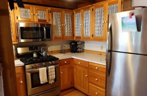 Bradford House | Lake Massasecum Waterfront Home