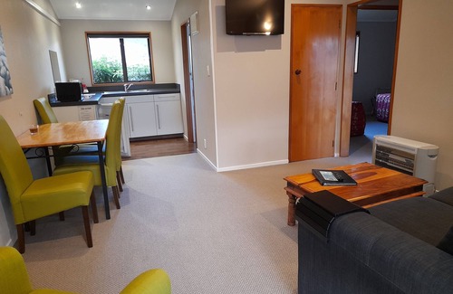 Fox Glacier Hotel | Lake Matheson Motel
