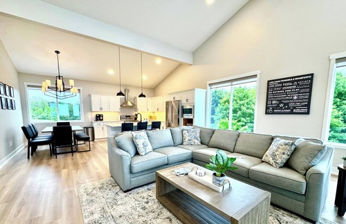 Northport House | Lake MI Views Deck, Loft, Game Room, Patio 5 Acres Groups Near Traverse