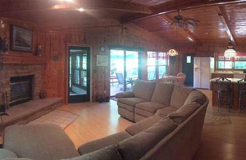 Sturgeon Bay House | Lake Michigan Beach Home with Over 100’ of Private Sand Beach! Pets Welcome!