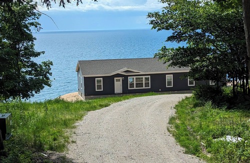 Bear Lake House | Lake Michigan Home with 600 Ft Private Shoreline – Near Arcadia Bluffs Golf
