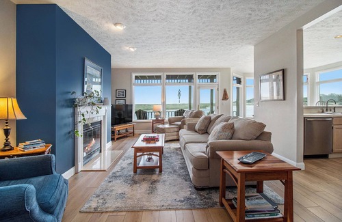 Manistee Condo | Lake Michigan Walkout Condo, One-Level Easy Access