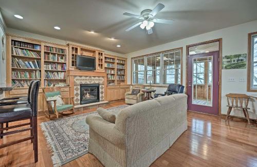 Douglas House | Lake Michigan Waterfront Home 1 Mile to Downtown!