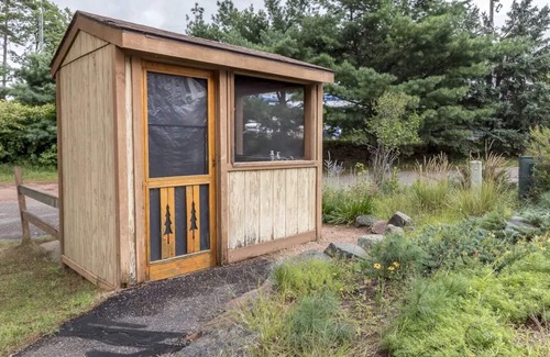 Minocqua Condo | Lake Minocqua 2nd floor studio with boat slip/on snowmobile trail