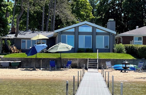 Lake City Cottage | Lake Missaukee with Dock, Hoist, Sandy Beach and Fabulous Sunsets - 2 Bath