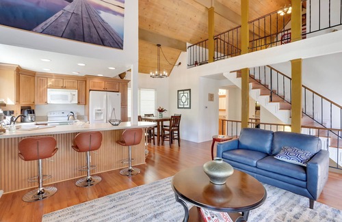 Crestline House | Lake & Mountain-View Home: Walk to Downtown!