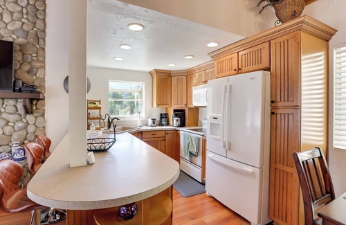 Crestline House | Lake & Mountain-View Home: Walk to Downtown!
