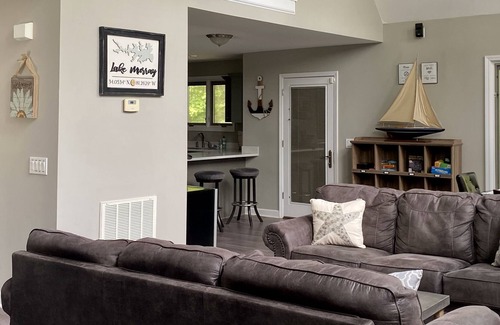 Leesville Ski Chalet | Lake Murray Gem- 3 Bedroom Chalet with dock + deck