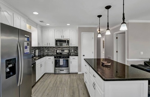 Chapin House | Lake Murray Group Getaway | Sleeps 14 | Kayaks