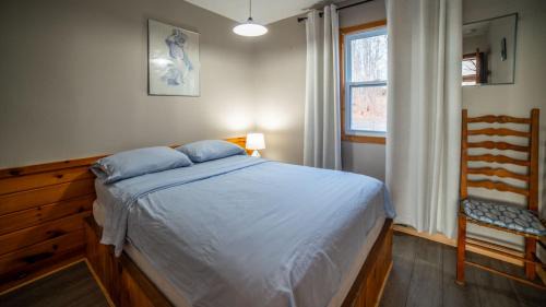 Muskoka Lakes House | Lake Muskoka 2-bedroom Cottage - Pier 100 #50