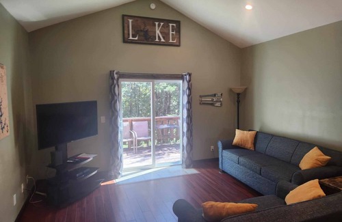 Calico Rock Cabin | Lake Norfork Cabin, 1 minute from Jordan Recreation Area and Jordan Marina