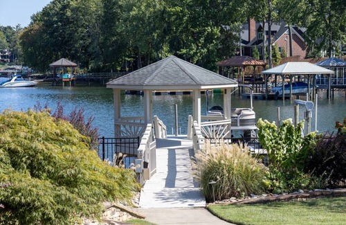 Cornelius House | Lake Norman Luxury Lakefront Home with Private Dock, Hottub and Pool
