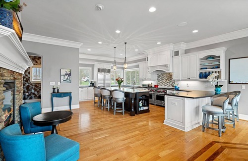 Mayhew House | Lake Norman Retreat with breathtaking water view, sand beach and private dock
