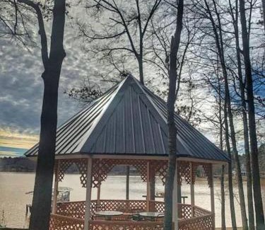Lake Oconee House | Lake Oconee Stunning views, deep water oversized dock, fully renovated