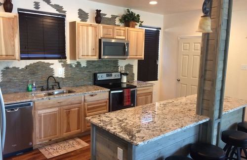 Gravois Mills House | Lake of the Ozarks Missouri New Family Friendly and Spacious Home For Rent