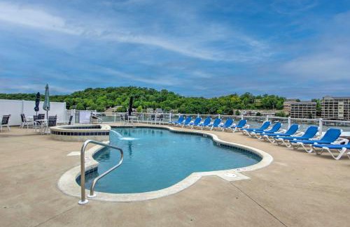 Lake Ozark Apartment | Lake of the Ozarks Retreat with Waterfront View!