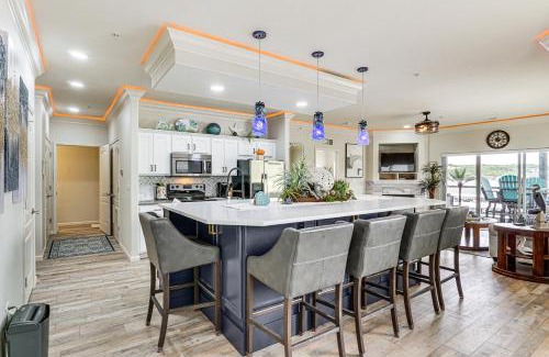 Lake Ozark Apartment | Lake of the Ozarks Retreat with Waterfront View!