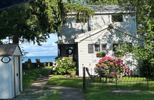 North Greece House | Lake Ontario Waterfront Charming 3-bedroom house gorgeous sunrises and sunsets.