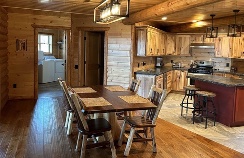 Nekoosa Cabin | Lake Petenwell waterfront cabin, minutes from Sand Valley - NEW