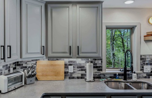 West Hartford House | Lake Pinneo, Golf View, Hot Tub | Tee Time Retreat