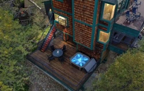 Cedar Glen House | Lake Reflection Point Upscale Lake House 4 Bed and 4.5 Bath