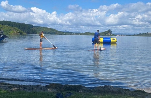 Tikitere Apartment | Lake Rotoiti - hot water creek.
