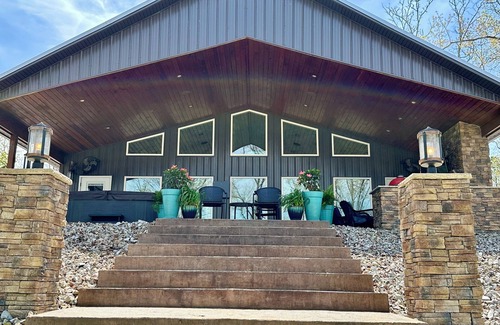 Royal House | Lake Season is not over! Lovely 3-bedroom Lake House near Ouachita and Oaklawn