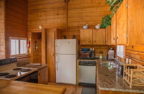 Lake Sequoyah House | Lake Sequoyah Cottage - Lakeside w/Private Dock & Hot Tub