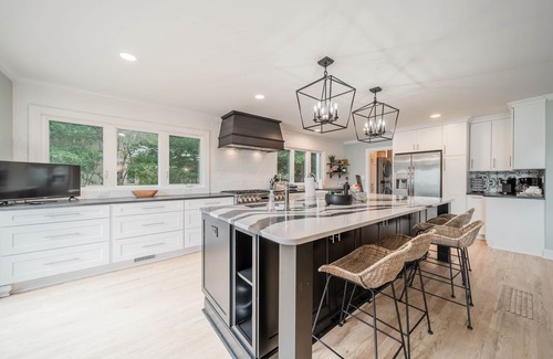 Denver House | Lake Shore Getaway by SoCharm | Newly renovated w/guest boat house