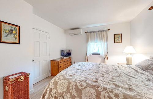 East Falmouth House | Lake Shore Living
