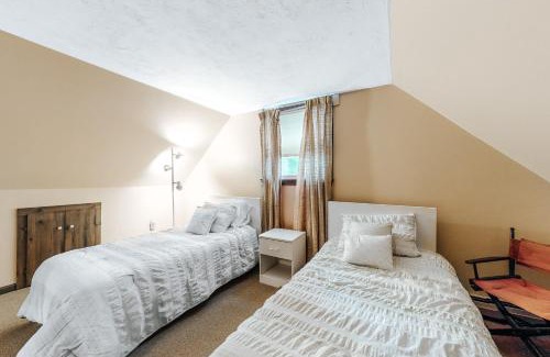 East Falmouth House | Lake Shore Living