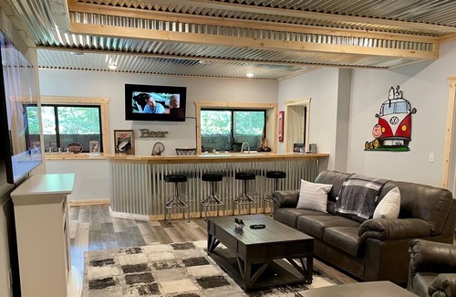 Spring Brook House | Lake Shore Lodge @ Spring Brook Resort