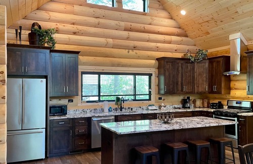 Spring Brook House | Lake Shore Lodge @ Spring Brook Resort